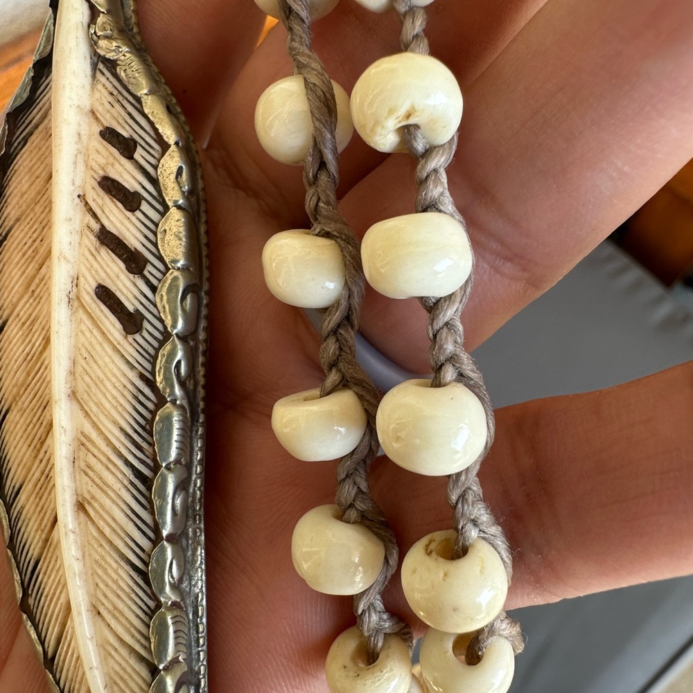 Source Unknown Silver Feather Necklace With Cream… - image 5